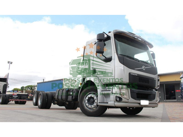 VOLVO VM330 2016 – 6X2 – CÂMBIO I-SHIFT – 6CC – NO CHASSI