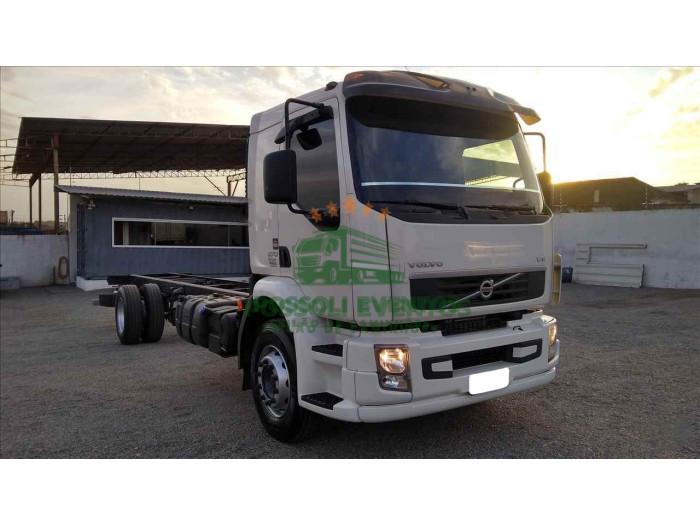 VOLVO VM 270 2013