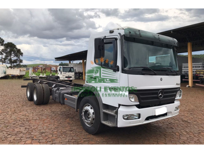 MERCEDES BENZ MB2425 2011