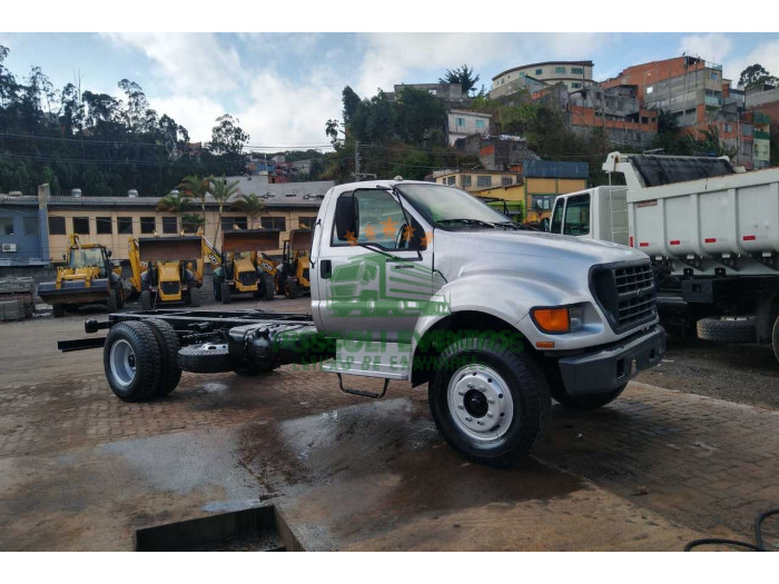 FORD F12000 2002
