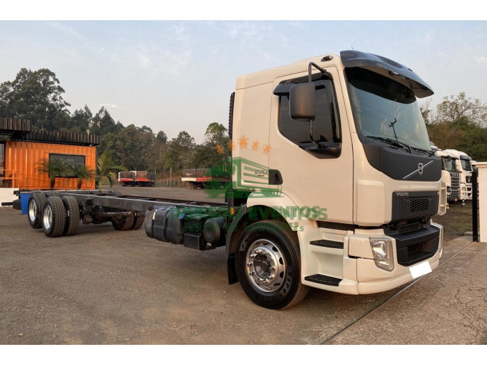 VOLVO VM270 2014