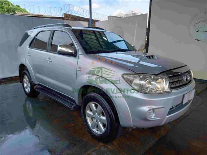 TOYOTA HILUX SW4 SRV 4X4 2010