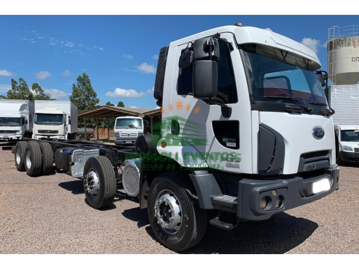 FORD CARGO3133 2013