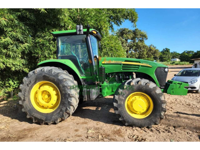 JOHN DEERE 7715 2010