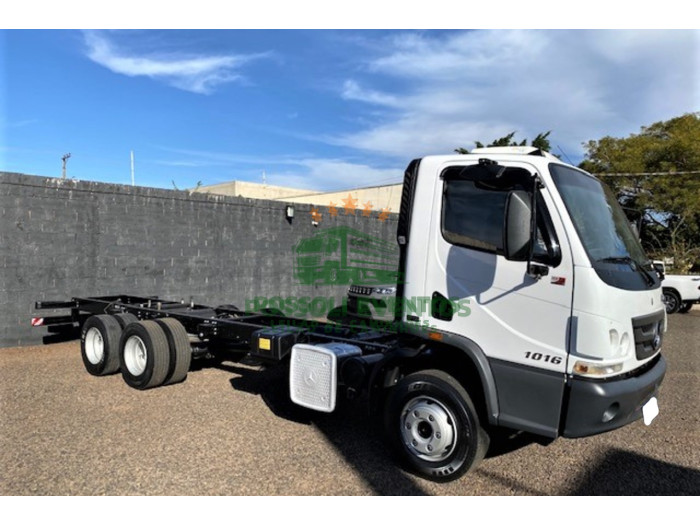 MERCEDES BENZ MB1016 2014