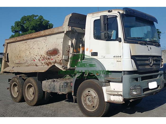 MERCEDES BENZ MB4144 2011